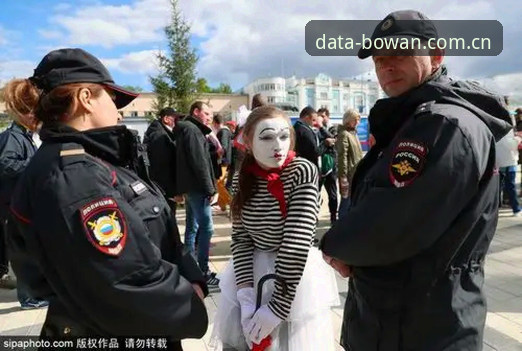 博万体育APP官方下载 世界杯安保操作教程:从英国警员缩减看赛事情报联动